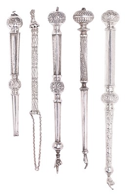 Lot 433 - FOUR ENGLISH SILVER TORAH POINTERS (YAD)