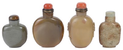 Lot 61 - ËœA STUDY GROUP OF FOUR CHINESE SNUFF BOTTLES