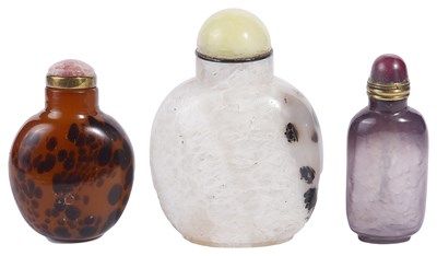 Lot 62 - A STUDY COLLECTION OF THREE CHINESE HARDSTONE SNUFF BOTTLES