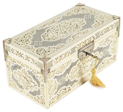 Lot 76 - ËœA CHINESE IVORY TEA CADDY CASKET