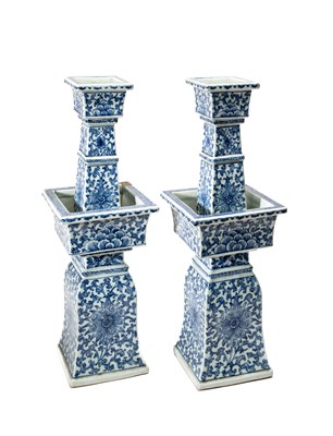 Lot 90 - A LARGE PAIR OF CHINESE BLUE AND WHITE ALTAR CANDLESTICKS, QING DYNASTY (1644-1911)