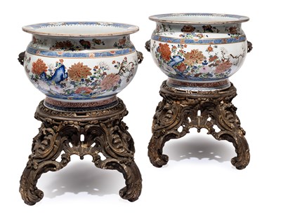 Lot 43 - A LARGE PAIR OF CHINESE FAMILLE-ROSE FISH BOWLS, QING DYNASTY, YONGZHENG PERIOD (1723-35)