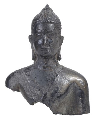 Lot 133 - A SMALL SUKOTAI FRAGMENTARY BRONZE BUST OF BUDDHA