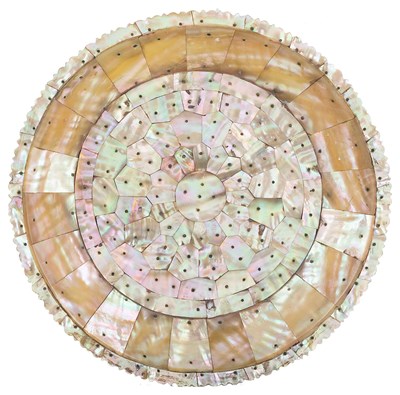 Lot 192 - A MOTHER OF PEARL DISH