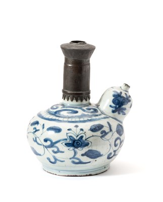 Lot 88 - A CHINESE METAL-MOUNTED BLUE AND WHITE KENDI, MING DYNASTY,  THE PORCELAIN 16TH CENTURY