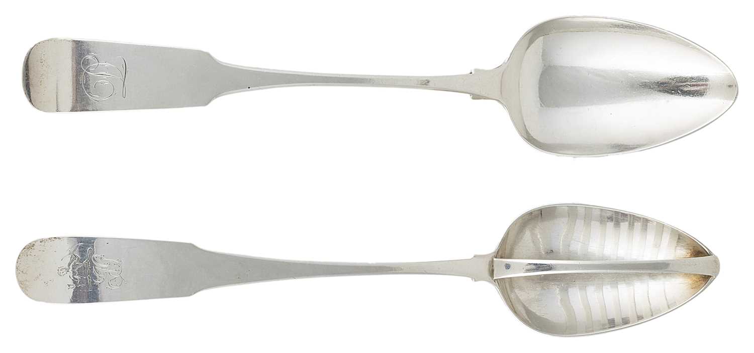 Lot 406 - AN IRISH GEORGE III SILVER STRAINER SPOON