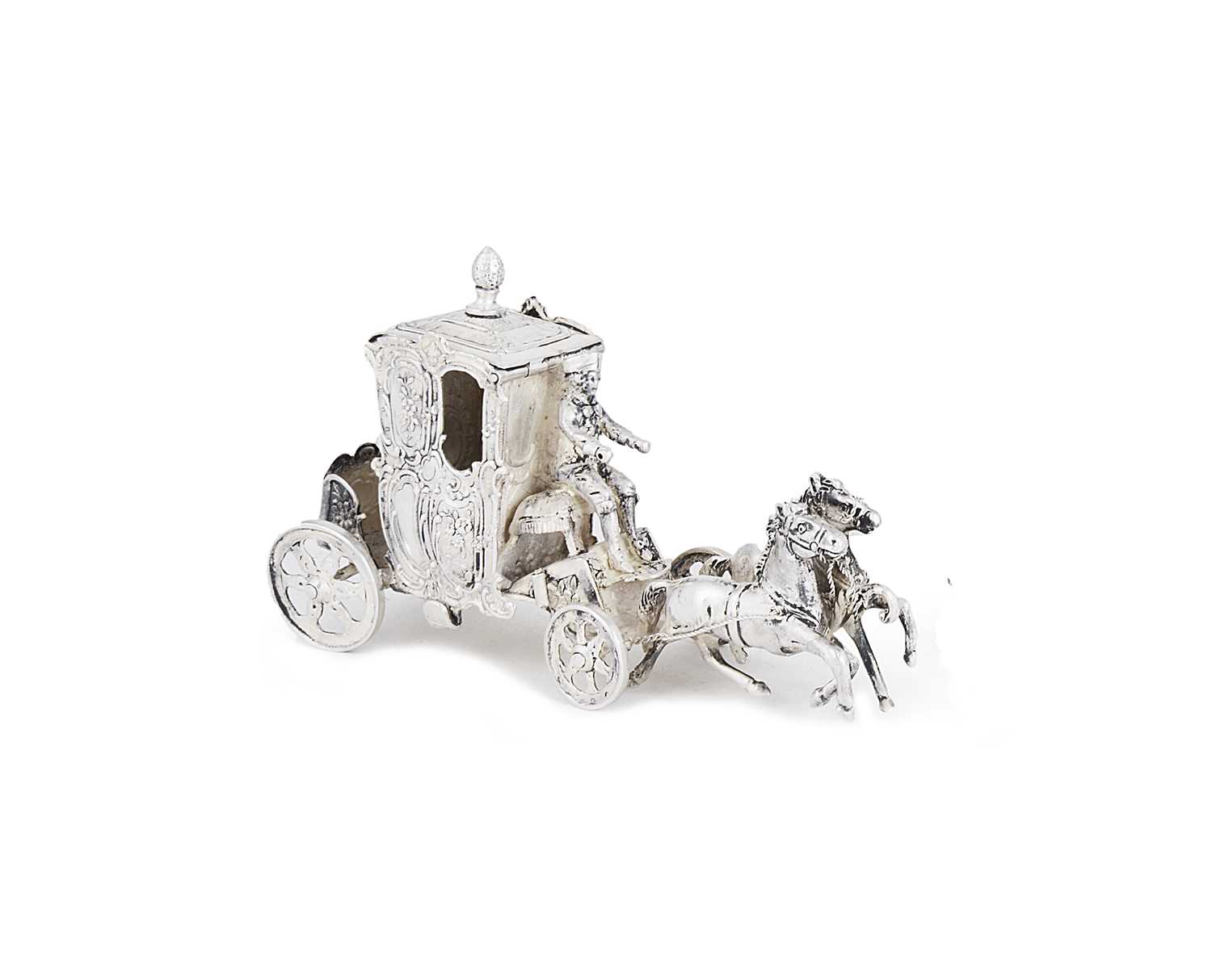 Lot 515 - A GERMAN SILVER TRINKET