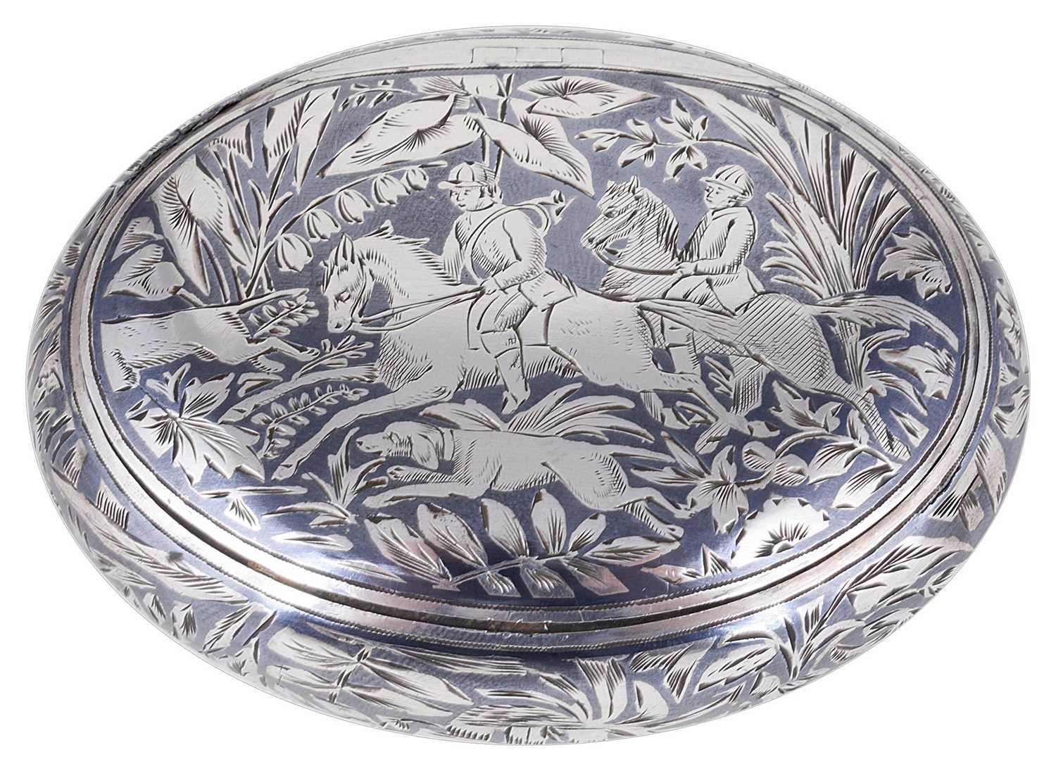 Lot 518 - A FRENCH SILVER AND NIELLO SNUFF BOX