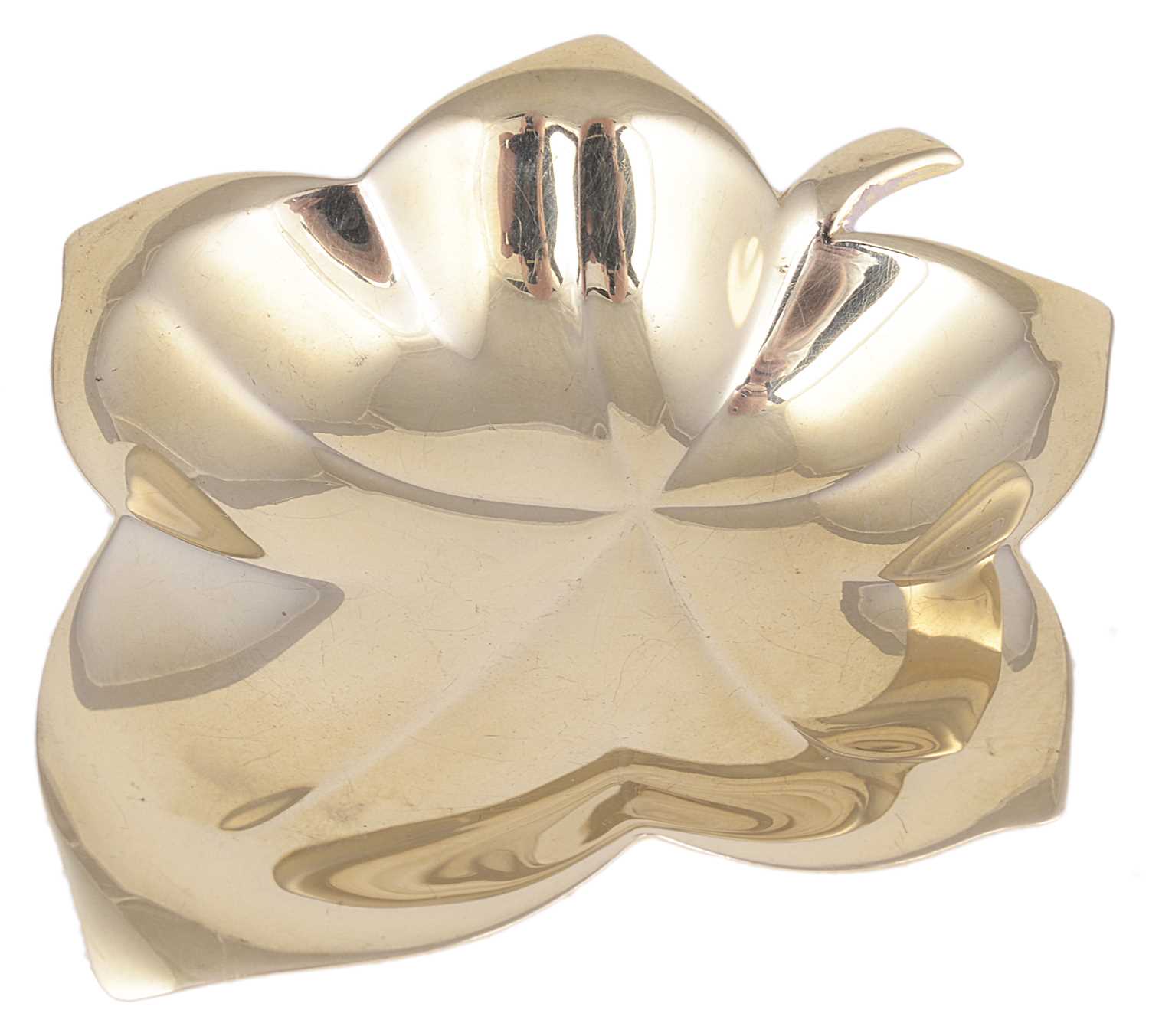 Lot 538 - A SMALL AMERICAN GOLD DISH