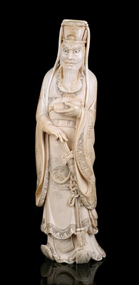 Lot 72 - A JAPANESE IVORY OKIMONO OF A CHINESE GENERAL, MEIJI