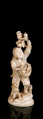 Lot 81 - A JAPANESE IVORY OKIMONO OF A HUNTER, MEIJI