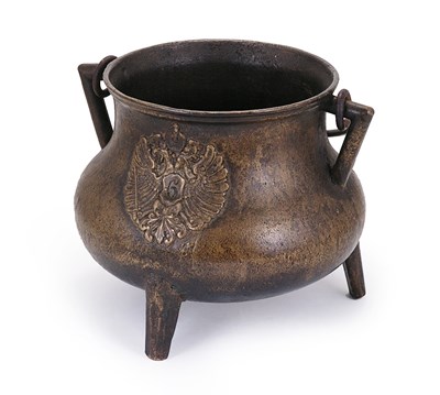 Lot 100 - A BRASS CAULDRON