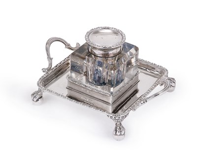 Lot 190 - AN EDWARDIAN SILVER INKSTAND