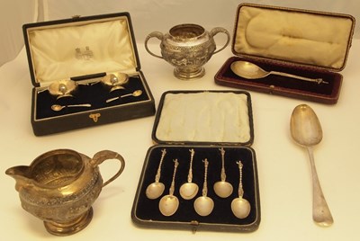 Lot 199 - VARIOUS SILVER ITEMS