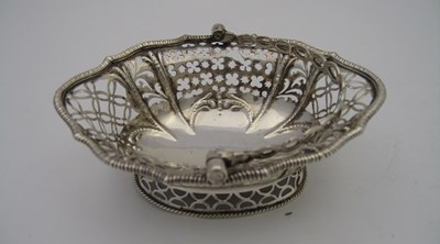 Lot 218 - A GEORGE III SILVER EPERGNE BASKET