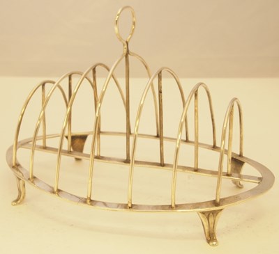 Lot 231 - A GEORGE III SILVER TOAST RACK