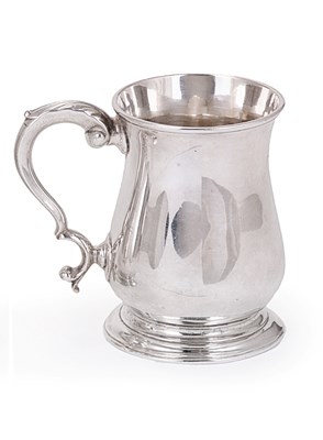 Lot 285 - A GEORGE II SILVER MUG