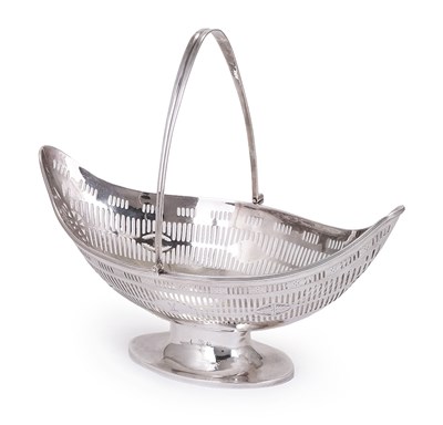 Lot 293 - AN IRISH GEORGE III SILVER BASKET