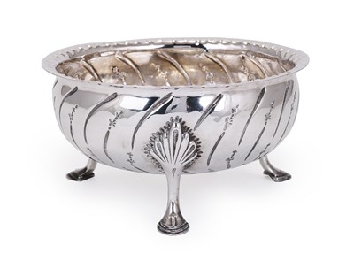 Lot 298 - AN IRISH SILVER BOWL