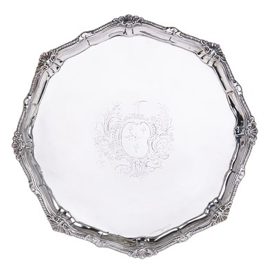 Lot 305 - AN IRISH GEORGE III SILVER SALVER