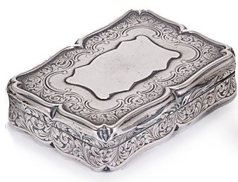 Lot 362 - A VICTORIAN SILVER SNUFF BOX