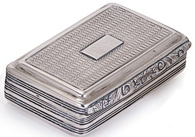 Lot 363 - A WILLIAM IV SILVER SNUFF BOX