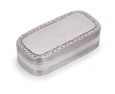 Lot 365 - A GERMAN SILVER SNUFF BOX