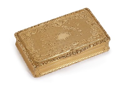 Lot 371 - A FRENCH GOLD SNUFF BOX