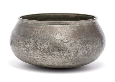 Lot 73 - A MAMLUK TINNED COPPER BOWL, EGYPT OR SYRIA, 14TH/15TH CENTURY
