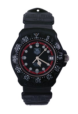 Lot 402 - TAG HEUER "FORMULA 1" DIVER'S QUARTZ WRISTWATCH