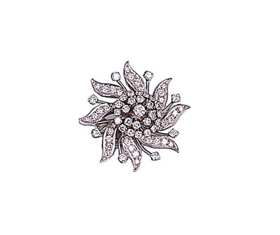 Lot 428 - DIAMOND BROOCH