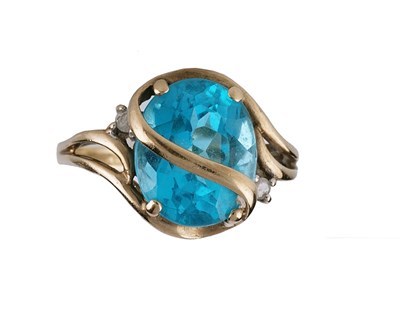 Lot 442 - TOPAZ AND DIAMOND RING