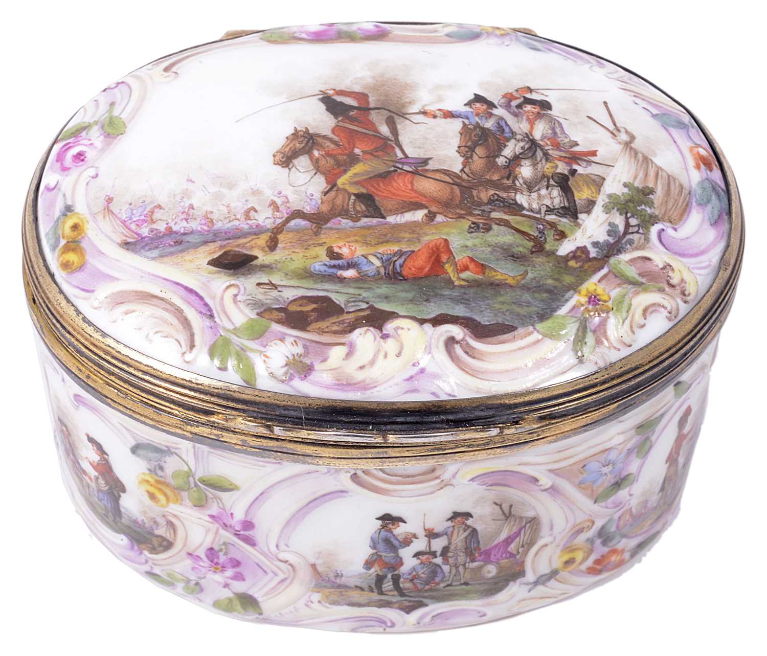 Lot 599 - A MEISSEN SNUFF BOX