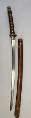 Lot 301 - A JAPANESE SHIN-GUNTO, SHOWA PERIOD (1926-1945), BLADE 1600-1700, SIGNED TAKADA JU FUJIWARA MUNEKAGE