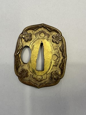 Lot 301 - A JAPANESE SHIN-GUNTO, SHOWA PERIOD (1926-1945), BLADE 1600-1700, SIGNED TAKADA JU FUJIWARA MUNEKAGE