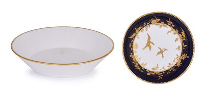 Lot 4 - A VINCENNES SAUCER
