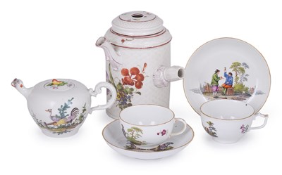 Lot 35 - â€¡A PAIR OF MEISSEN TEACUPS AND SAUCERS