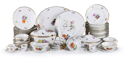 Lot 43 - â€¡AN EXTENSIVE ROYAL COPENHAGEN PART DINNER