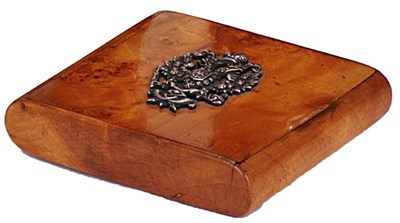 Lot 107 - A RUSSIAN BIRCH CIGARETTE CASE