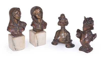 Lot 123 - A PAIR OF SMALL FEMALE BUSTS