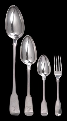 Lot 142 - MATCHED PREDOMINANTLY GEORGIAN TABLE SILVER
