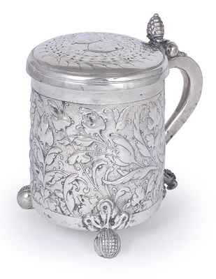 Lot 159 - A SCANDINAVIAN SILVER TANKARD