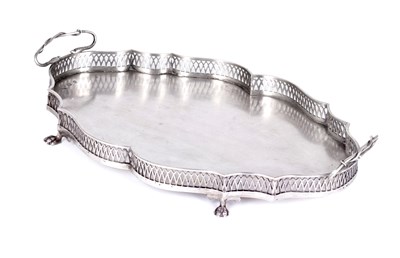 Lot 170 - A GALLERY TRAY