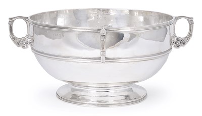 Lot 199 - A GEORGE V SILVER BOWL