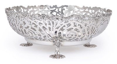 Lot 200 - AN EDWARDIAN SILVER FRUIT BOWL