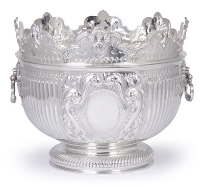Lot 232 - A VICTORIAN SILVER MONTEITH BOWL