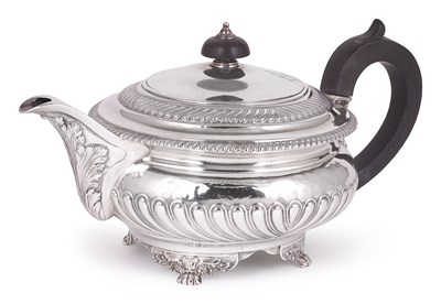 Lot 234 - A GEORGE IV SILVER TEAPOT