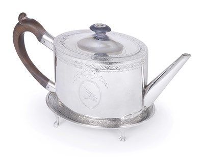 Lot 267 - A GEORGE III SILVER TEAPOT AND STAND