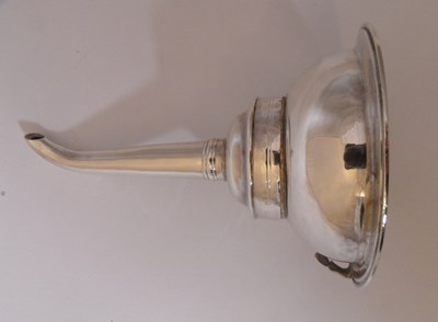 Lot 277 - A GEORGE III SILVER WINE FUNNEL