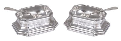 Lot 292 - A PAIR OF GEORGE I SILVER TRENCHER SALTS